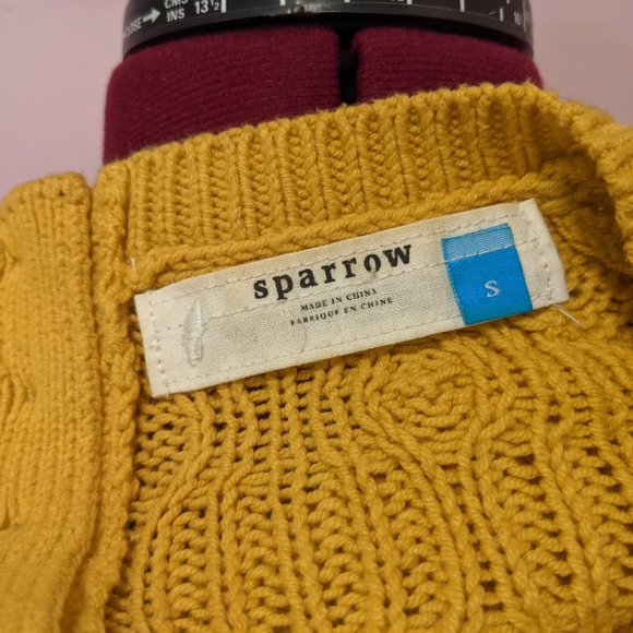 Sparrow Yellow sweater - Picture 5 of 6